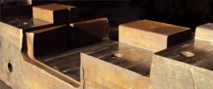 Lavorazioni Meccaniche in Opera_Moulding press planarity restoration.